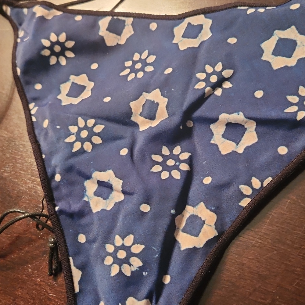 Vanessa Mooney Blue Patterned Bikini Bottom Small Size - Picture 10 of 11